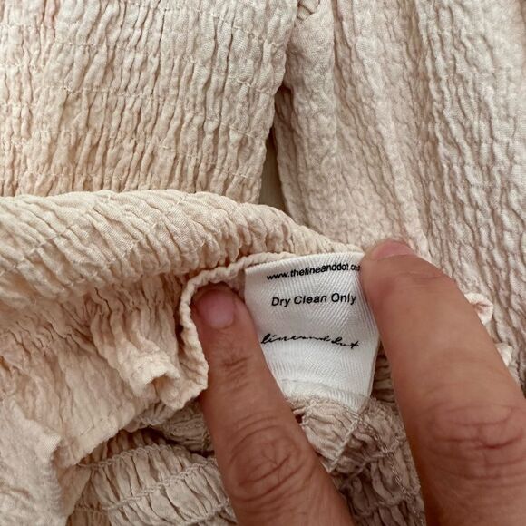 REVOLVE LINE & DOT Veronica SMOCKED BLOUSE CRÈME BLOUSON SLEEVES SIZE  S
NWOT - Picture 8 of 9